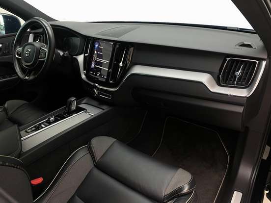 VOLVO-XC60-2019