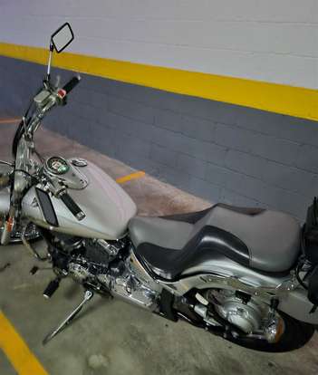 YAMAHA-DRAG STAR 650-2005