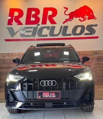 AUDI-Q3-2022