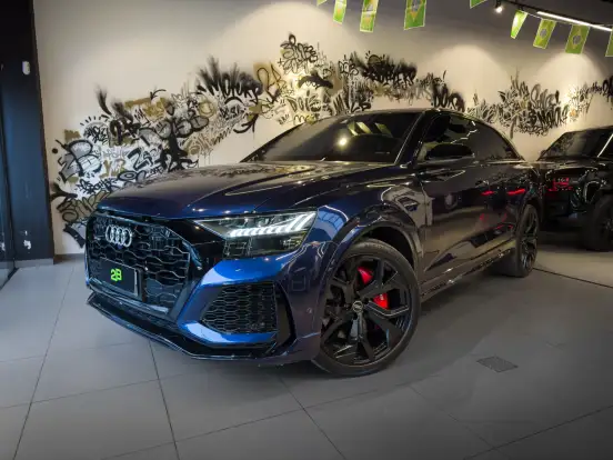 AUDI-RS Q8-2021