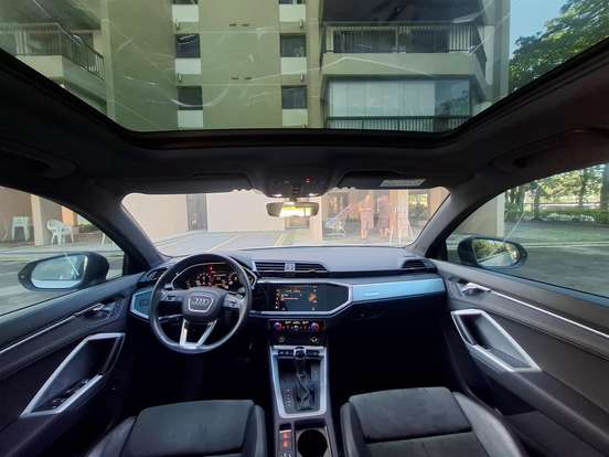 AUDI-Q3-2021