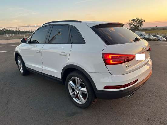 AUDI-Q3-2015