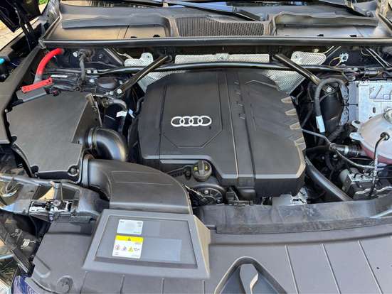 AUDI-Q5-2024