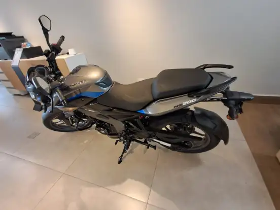 BAJAJ-DOMINAR NS200-2026