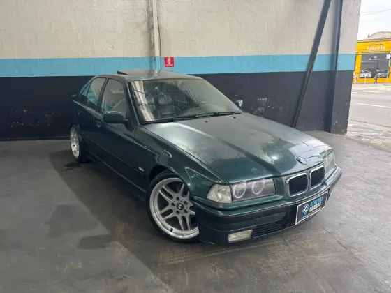 BMW 323i 2.5 COMFORT SEDAN 24V GASOLINA 4P MANUAL BMW 323i 2.5 COMFORT SEDAN 24V GASOLINA 4P MANUAL