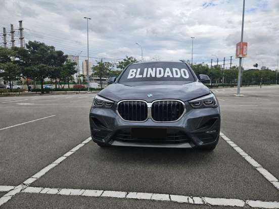 BMW-X1-2021