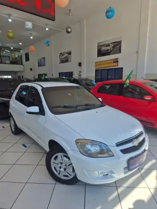 CHEVROLET CELTA 1.0 MPFI LT 8V FLEX 4P MANUAL CHEVROLET CELTA 1.0 MPFI LT 8V FLEX 4P MANUAL