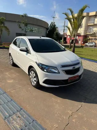 CHEVROLET ONIX 1.4 MPFI LT 8V FLEX 4P AUTOMÁTICO