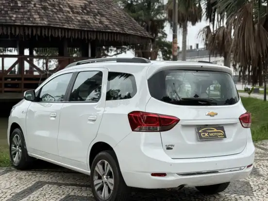 CHEVROLET-SPIN-1.8 PREMIER 8V FLEX 4P AUTOMÁTICO CHEVROLET-SPIN-2023