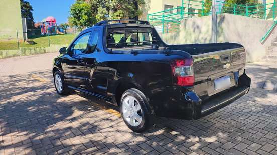 CHEVROLET-MONTANA-2010