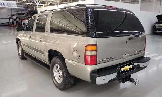 CHEVROLET-SUBURBAN-2002