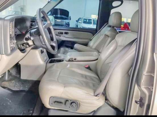 CHEVROLET-SUBURBAN-2002