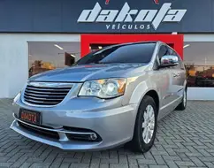 CHRYSLER TOWN & COUNTRY 3.6 LIMITED V6 24V GASOLINA 4P AUTOMÁTICO CHRYSLER TOWN & COUNTRY 3.6 LIMITED V6 24V GASOLINA 4P AUTOMÁTICO