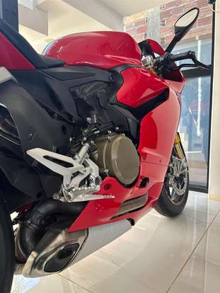DUCATI-SUPERBIKE 1199 PANIGALE S-2015