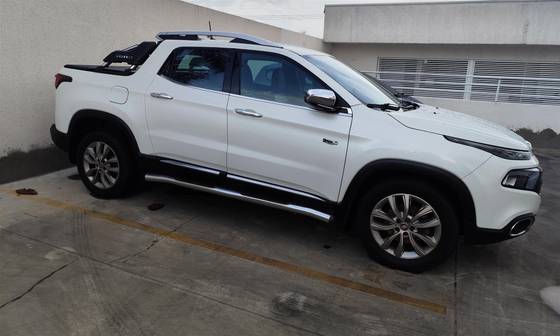 FIAT TORO 2.0 16V TURBO DIESEL RANCH 4WD AT9