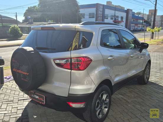 FORD-ECOSPORT-2016