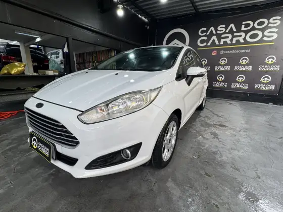 FORD FIESTA 1.6 SE HATCH 16V FLEX 4P POWERSHIFT FORD FIESTA 1.6 SE HATCH 16V FLEX 4P POWERSHIFT