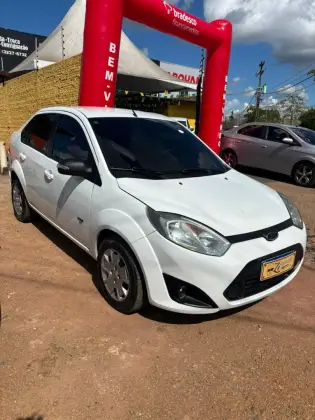 FORD FIESTA 1.6 TITANIUM HATCH 16V FLEX 4P MANUAL FORD FIESTA 1.6 TITANIUM HATCH 16V FLEX 4P MANUAL
