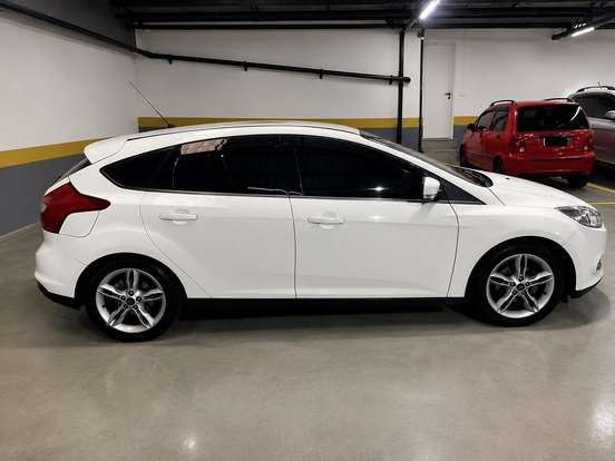 FORD-FOCUS-2015