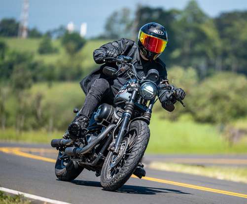 HARLEY-DAVIDSON-SPORTSTER XL 883 R-2013