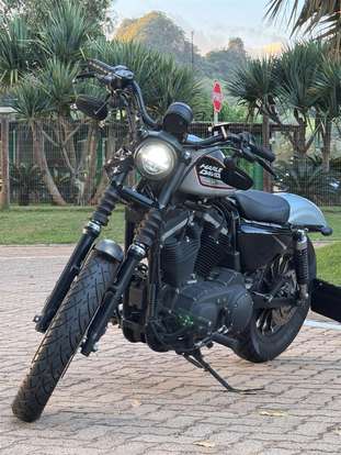 HARLEY-DAVIDSON-SPORTSTER XL 883 R-2013