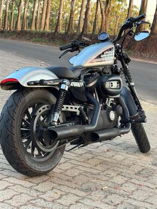 HARLEY-DAVIDSON-SPORTSTER XL 883 R-2013