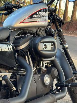 HARLEY-DAVIDSON-SPORTSTER XL 883 R-2013