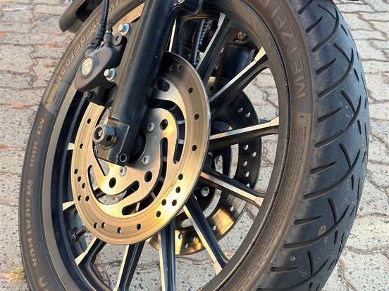 HARLEY-DAVIDSON-SPORTSTER XL 883 R HARLEY-DAVIDSON-SPORTSTER XL 883 R-2013