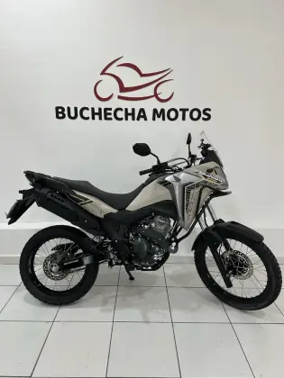 HONDA XRE 300 SAHARA ADVENTURE HONDA XRE 300 SAHARA ADVENTURE