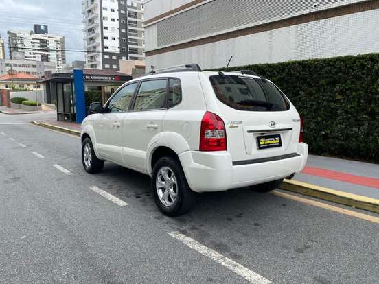HYUNDAI-TUCSON-2.0 MPFI GLS 16V 143CV 2WD FLEX 4P AUTOMÁTICO HYUNDAI-TUCSON-2014