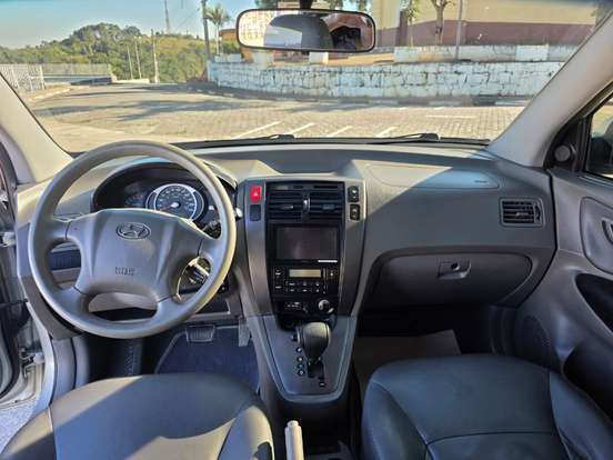 HYUNDAI-TUCSON-2.0 MPFI GLS 16V 143CV 2WD GASOLINA 4P AUTOMÁTICO HYUNDAI-TUCSON-2012