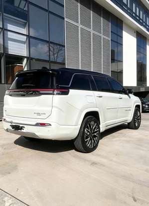 JEEP-COMMANDER-2.2 TURBO DIESEL OVERLAND AT9 JEEP-COMMANDER-2025