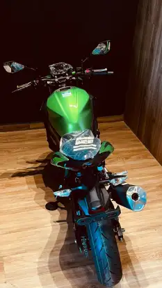 KAWASAKI-Z500-2025