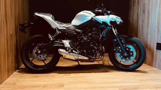 KAWASAKI Z650 ABS 