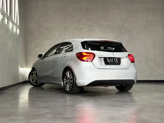 MERCEDES-BENZ-A 200-2016