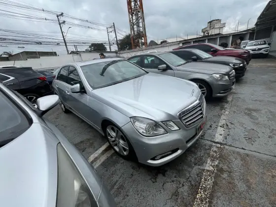 MERCEDES-BENZ E 350 3.5 AVANTGARDE V6 GASOLINA 4P AUTOMÁTICO MERCEDES-BENZ E 350 3.5 AVANTGARDE V6 GASOLINA 4P AUTOMÁTICO