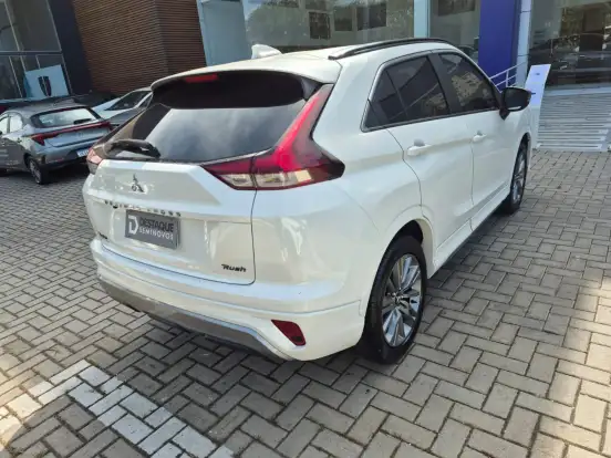 MITSUBISHI-ECLIPSE CROSS-2024