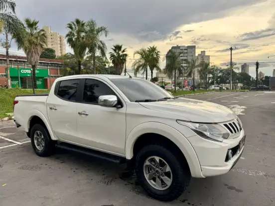MITSUBISHI-L200 TRITON-2020