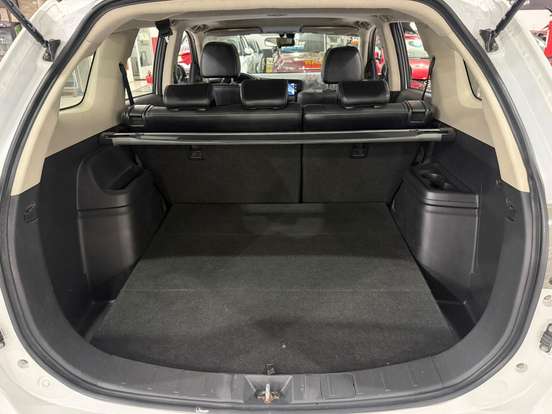 MITSUBISHI-OUTLANDER-2014