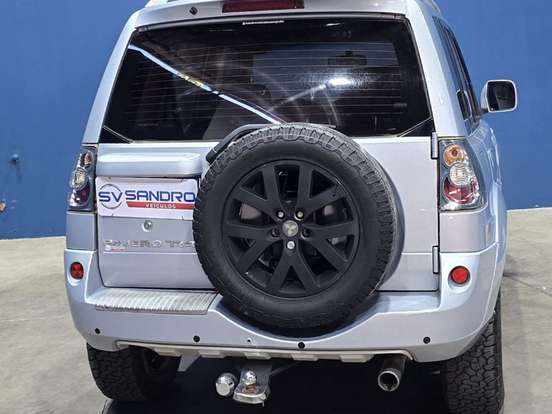 MITSUBISHI-PAJERO-2.5 HD 4X4 8V TURBO INTERCOOLER DIESEL 4P MANUAL MITSUBISHI-PAJERO-2011