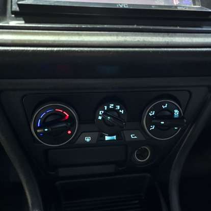 MITSUBISHI-PAJERO-2011