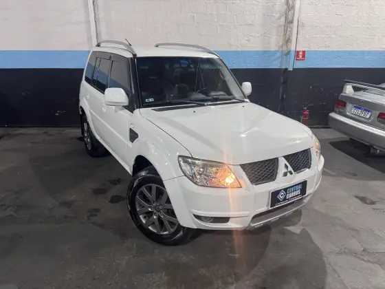 MITSUBISHI PAJERO TR4 2.0 4X2 16V 140CV FLEX 4P MANUAL MITSUBISHI PAJERO TR4 2.0 4X2 16V 140CV FLEX 4P MANUAL