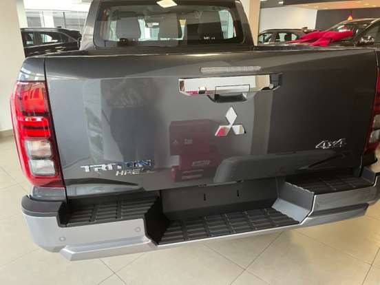 MITSUBISHI-TRITON-2.4 BITURBO DIESEL CD HPE-S 4X4 AUTOMÁTICO MITSUBISHI-TRITON-2026