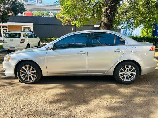 MITSUBISHI-LANCER-2015