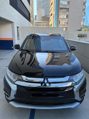 MITSUBISHI-OUTLANDER-2016