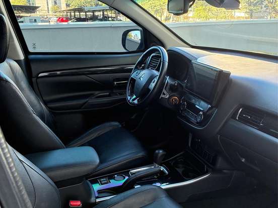 MITSUBISHI-OUTLANDER-2.0 16V GASOLINA 4P AUTOMÁTICO MITSUBISHI-OUTLANDER-2016