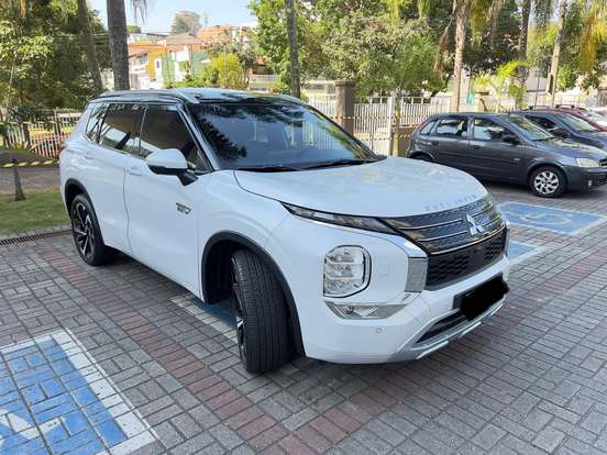 MITSUBISHI-OUTLANDER-2.4 PHEV SIGNATURE S-AWC DHT MITSUBISHI-OUTLANDER-2025