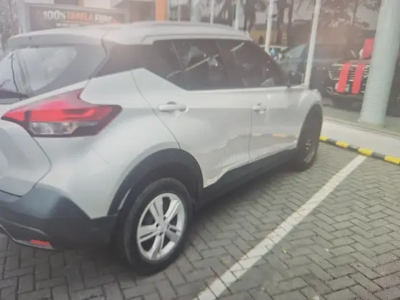 NISSAN KICKS 1.6 16V FLEXSTART S 4P MANUAL
