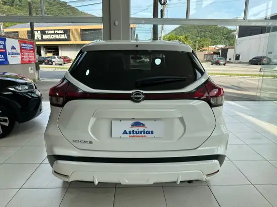 NISSAN-KICKS-2024