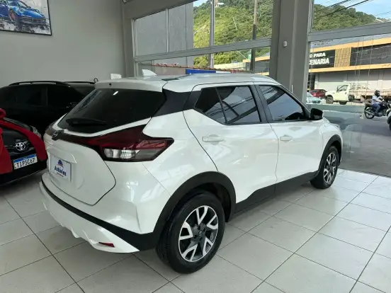 NISSAN-KICKS-2024